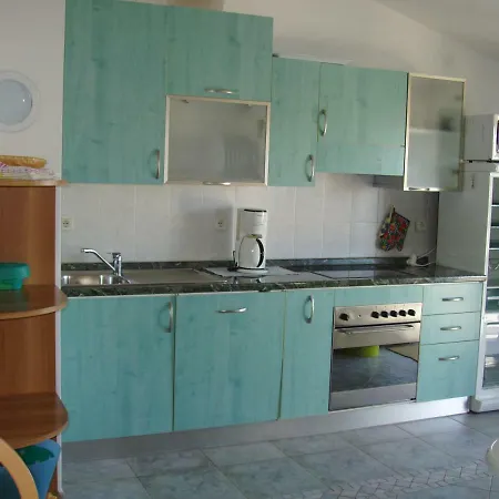 Auer Apartment *